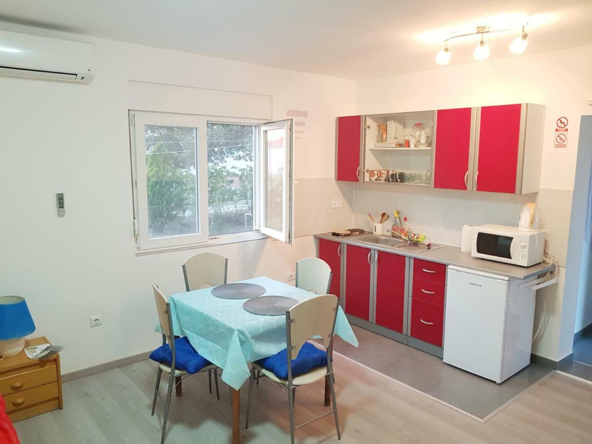 Apartment Brigitte Врси Экстерьер фото